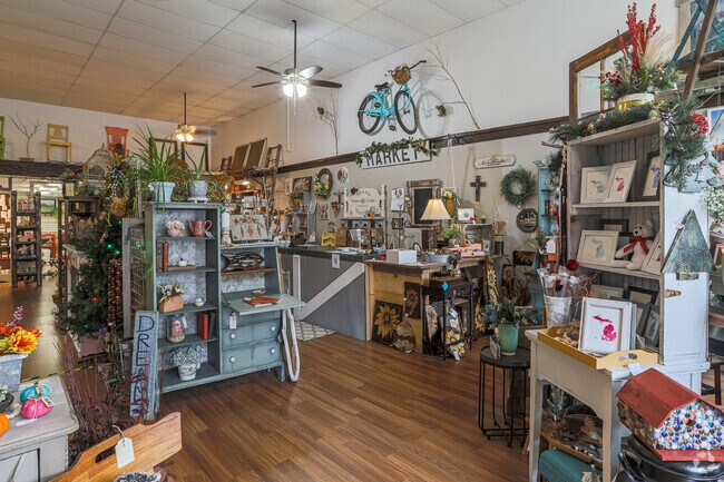 Grand Ledge's Weathered Nest Vintage Market.