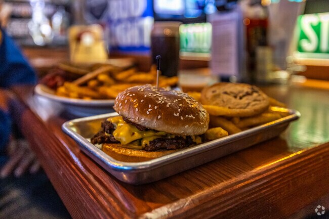 Get the SmashCan at Natty Oaks Pub in Orchard Hills, you will not regret it.