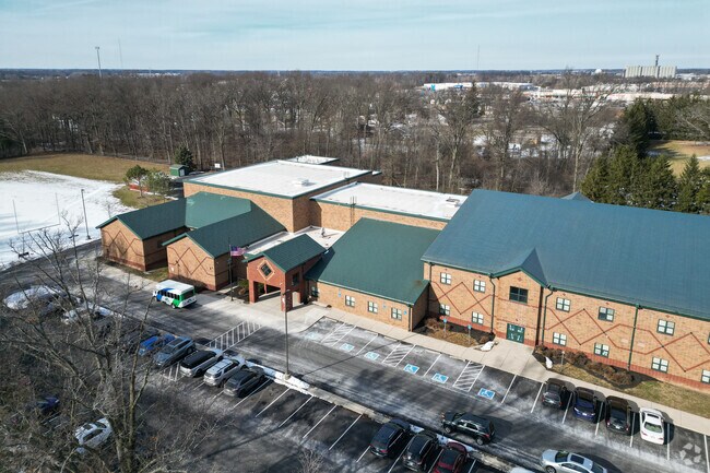 Lima West Middle is a public school in Lima that serves students grades 6-8.