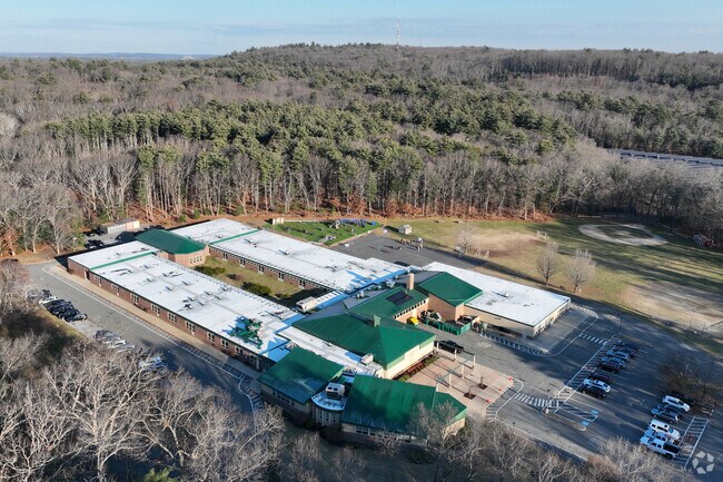 Spofford Pond School is located in Boxford Ma.