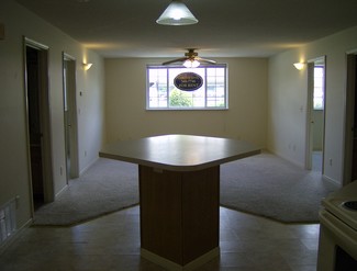 1520 9th St Unit 2, Charleston, IL 61920