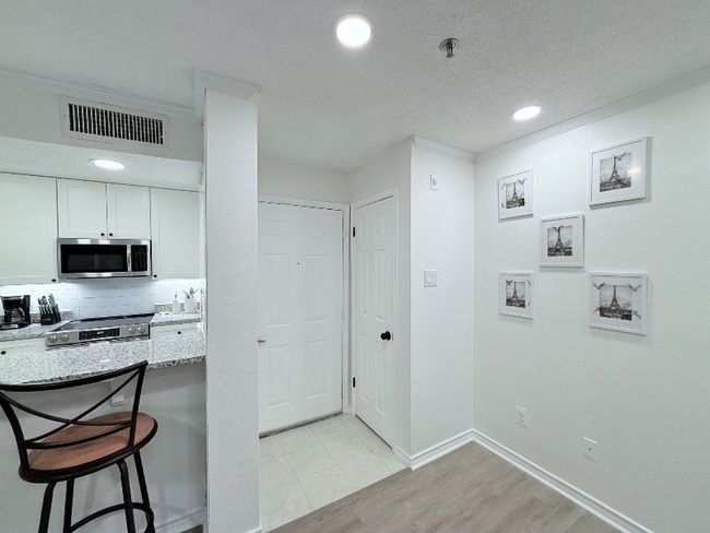 1504 Lincoln Way unit 110, McLean, VA 22102 - photo 3
