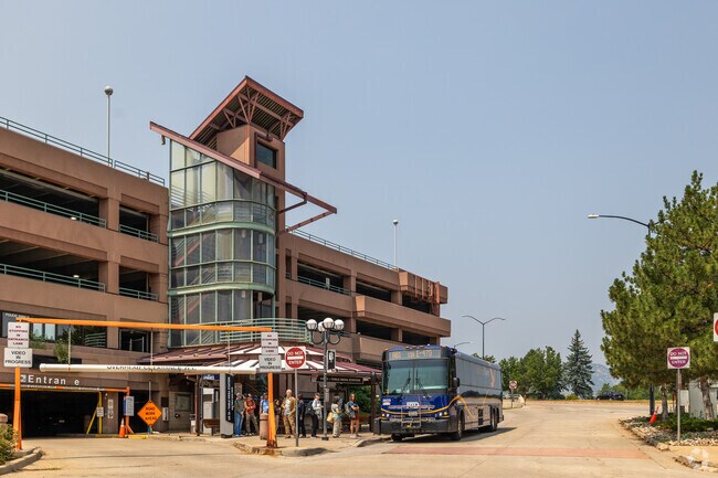 Table Mesa Park-n-Ride in South Boulder is perfect for public transport commuters.