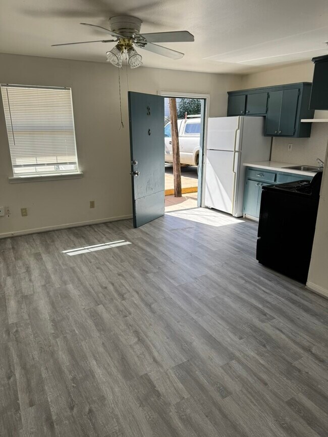 6306 Tulsa Rd unit 3, Houston, TX 77092 - photo 5