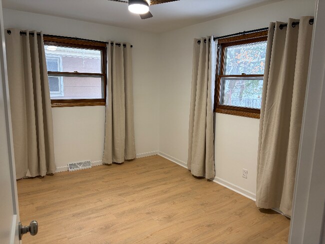 1524 Pewaukee Rd, Waukesha, WI 53188 - photo 7