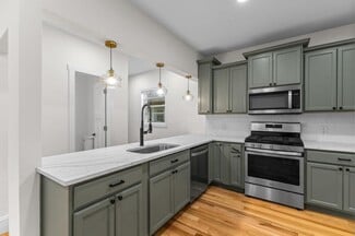 606 Cromwell Ave, Saint Paul, MN 55104