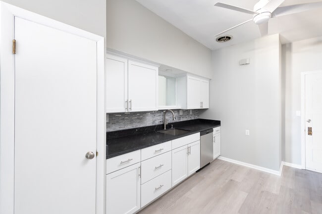 2266 S Kinnickinnic Ave unit 2, Milwaukee, WI 53207 - photo 3