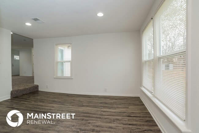 7411 NW Oak Dr, Kansas City, MO 64152 - photo 7