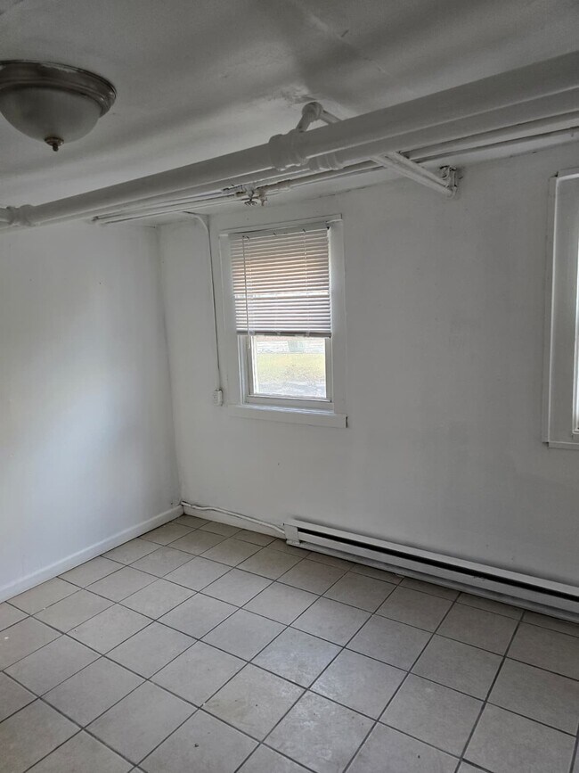 4915 Ventnor Ave unit Basement Apt, Ventnor City, NJ 08406 - photo 6