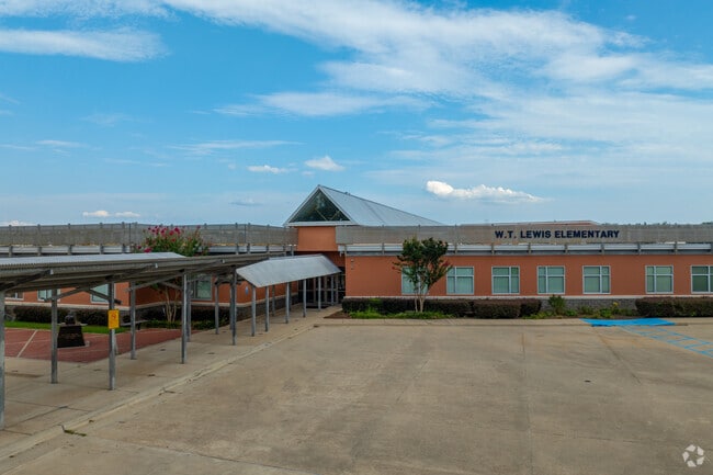 W.T. Lewis Elementary