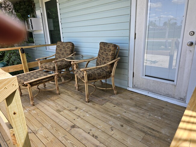 110 Freesia St unit Redfish Room Unit 6, Everglades City, FL 34139 - photo 3