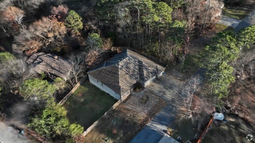 22 Bassingham Ln, Bella Vista, AR 72715 - photo 2