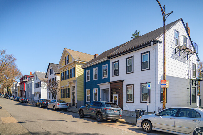 Many homes surrounding the Inner Belt community are traditional colonial and modern colonial revivals, typical houses found around Somerville and Cambridge.