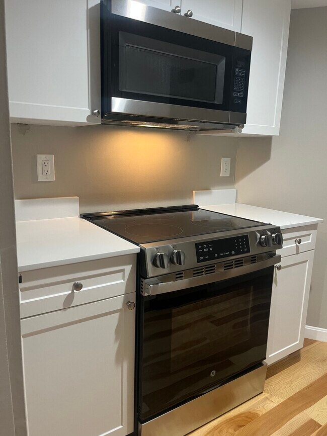 27 Bow St unit 35, Somerville, MA 02143 - photo 6