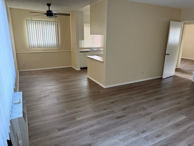 6857 Whitsett Ave, North Hollywood, CA 91605 - photo 3