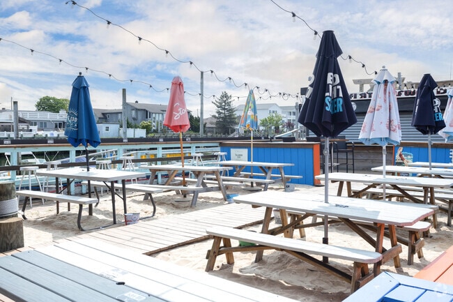 Many of the restaurants and bars on the Nautical Mile in Freeport have outdoor seating.