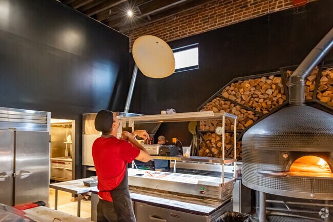 Center City knows that JJ Hadley in Downtown Altoona has the best pizza in the area.