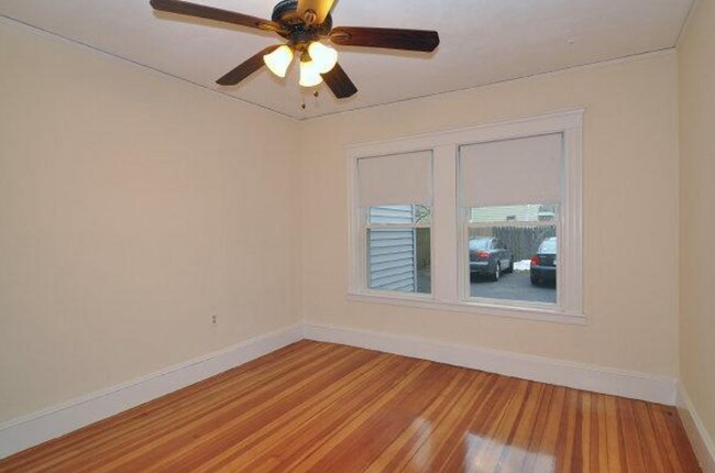 25-27-27 Crosby Rd unit 2, Newton, MA 02467 - photo 5
