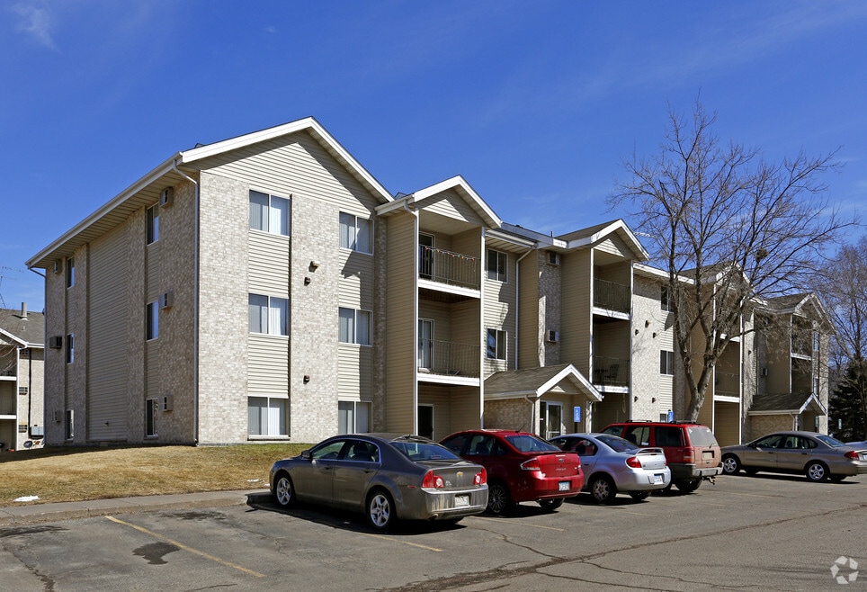 Evergreen Square Apartments, Buffalo, MN 55313 - photo 1
