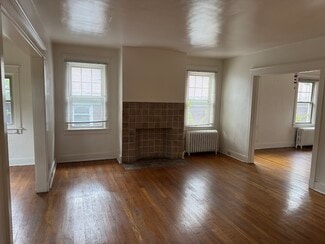 5716 Beacon St, Pittsburgh, PA 15217