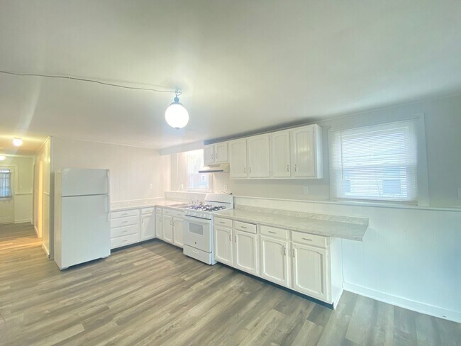 30 Thorwald Ave, Hampton, NH 03842 - photo 4