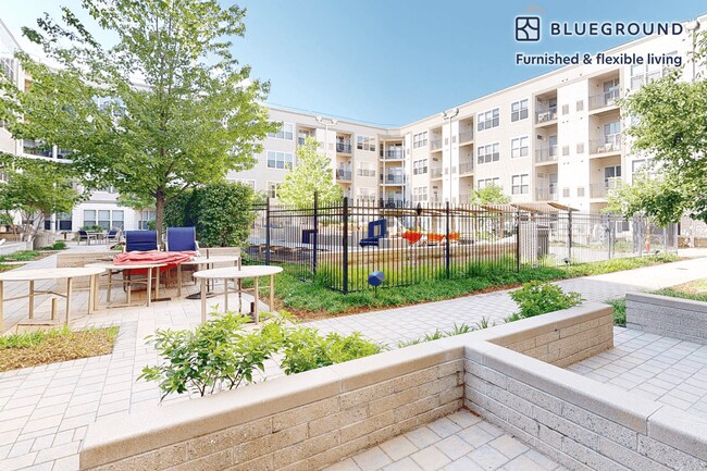 333 Great River Rd unit FL4-ID5587A, Somerville, MA 02145 - photo 4