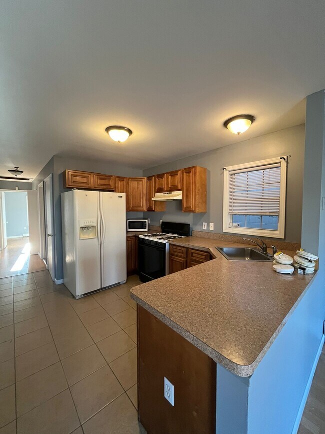 35 Fairview Ave unit 2, Jersey City, NJ 07304 - photo 2