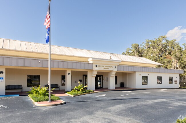 Eustis Memorial Library is where locals go to check out the latest books.