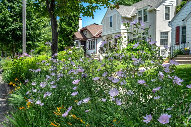 Rows of homes throught Bryn Mawr are surrounded by flowers.