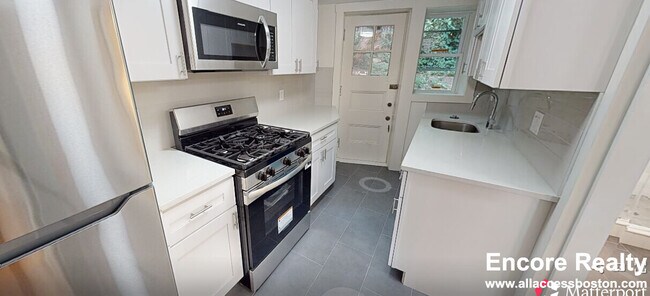 38 Gibson St unit 11D, Cambridge, MA 02138 - photo 3