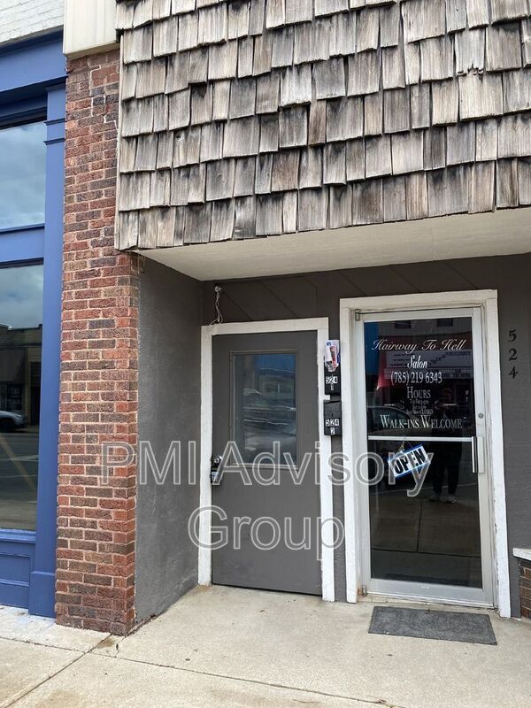 524 Market St, Osage City, KS 66523