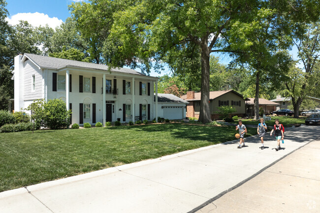 A few two-story colonial homes can be found next to ranch homes in Warson Woods.