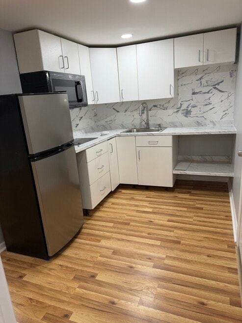 2245 Jones Rd, Fort Lee, NJ 07024 - photo 1