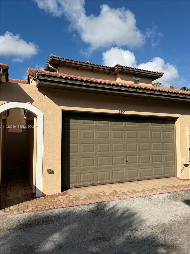 1505 SW 147th Ave, Pembroke Pines, FL 33027 - photo 2