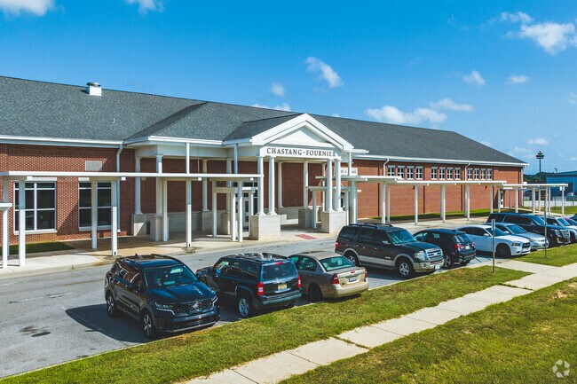 Elizabeth S. Chastang-Fournier K-8 School has great academics near Summerville.