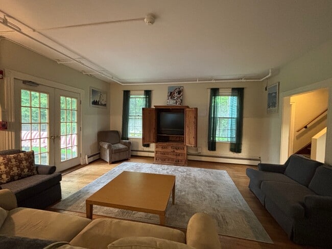 31 Ward Ave, Newport, RI 02840 - photo 5