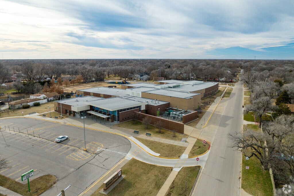 Ortiz Elementary School is a popular schooling choice in the area.