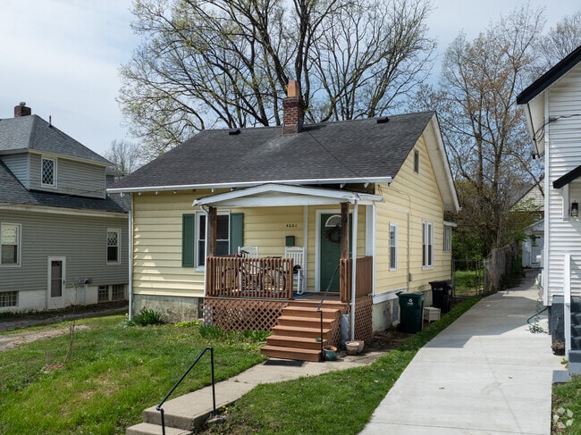 This well cared for home is an affordable option in Madisonville.