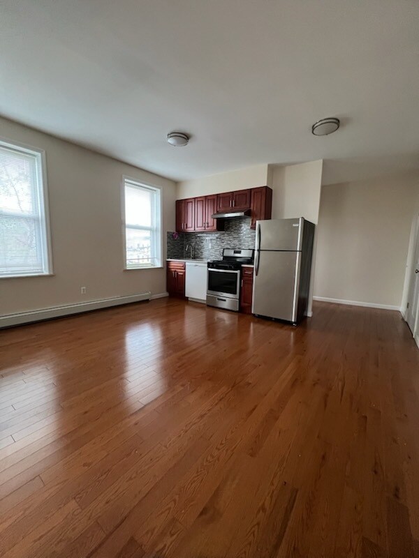 8684 15th Ave Unit 2F, Brooklyn, NY 11228