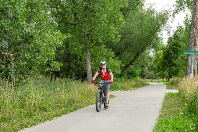 A bike path runs right through Elks Park.