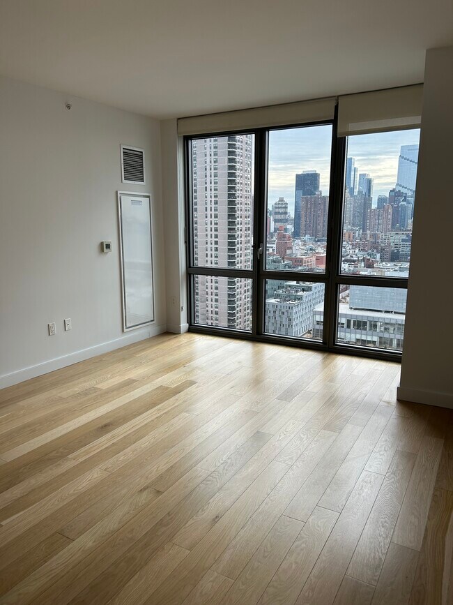 366 W 46th St unit 3, New York, NY 10036 - photo 2