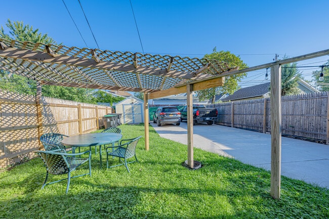 118 Nassau Ave unit Upper Apartment, Buffalo, NY 14217 - photo 4