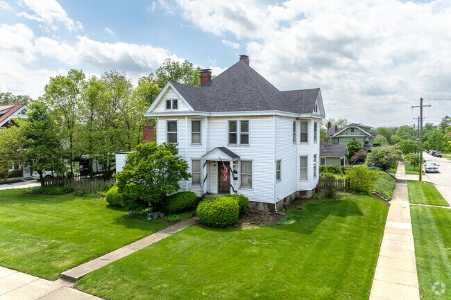 The median list price in Highlands is $185,000.