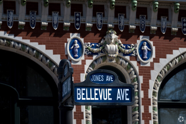 Bellevue Avenue Shopping Anchors Memorial Boulevard Neighborhood