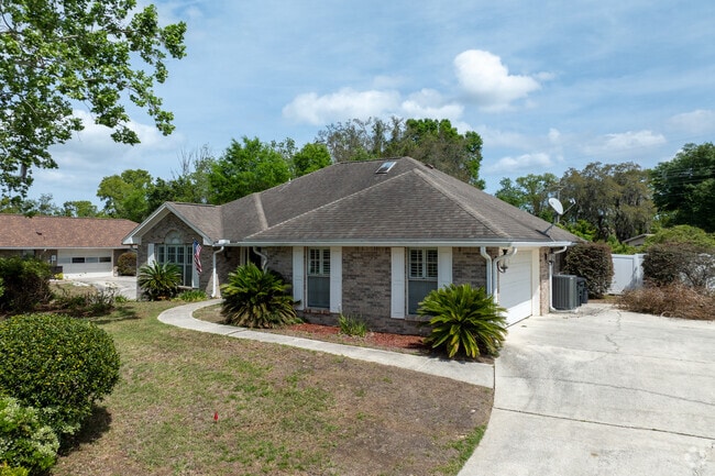 Older areas are where you will find beautiful brick homes in Lakeside.