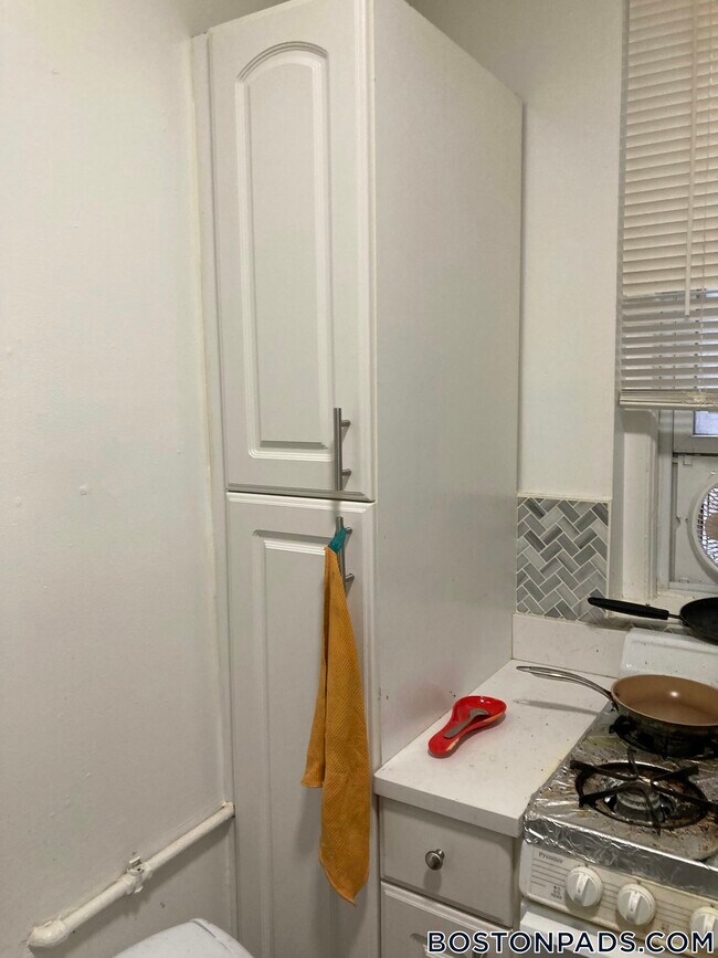 89 Park Dr unit 5, Boston, MA 02215 - photo 2