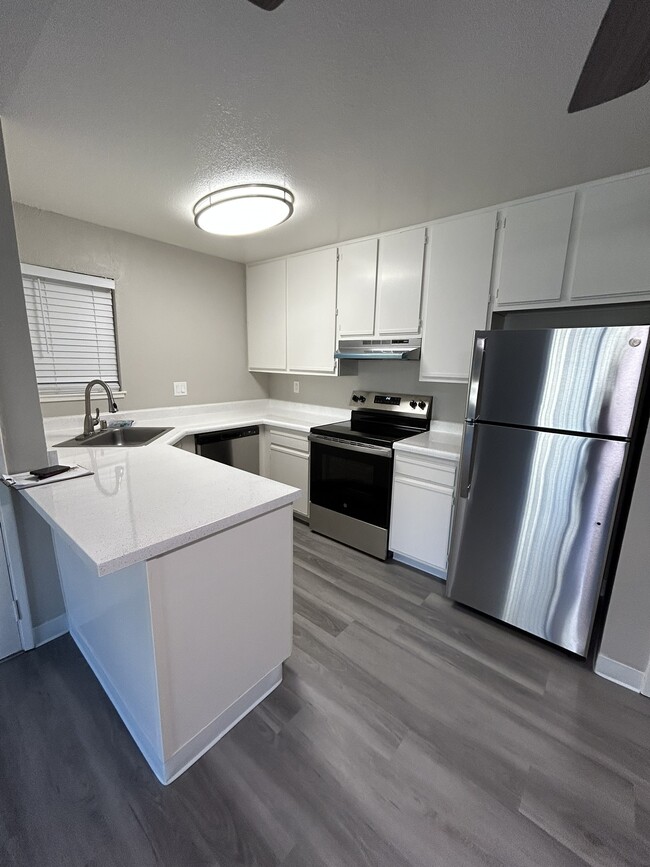 4935 San Pablo Dam Rd, El Sobrante, CA 94803