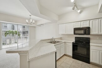 4400 Cortina Cir, Fort Myers, FL 33916