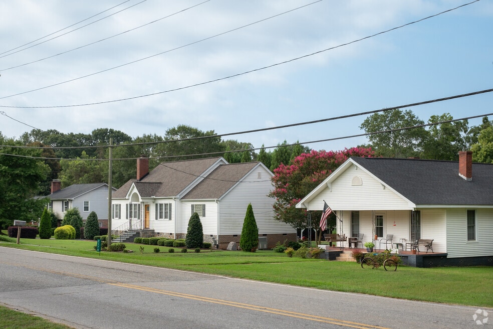Neighborhood_Roebuck_Final_031224