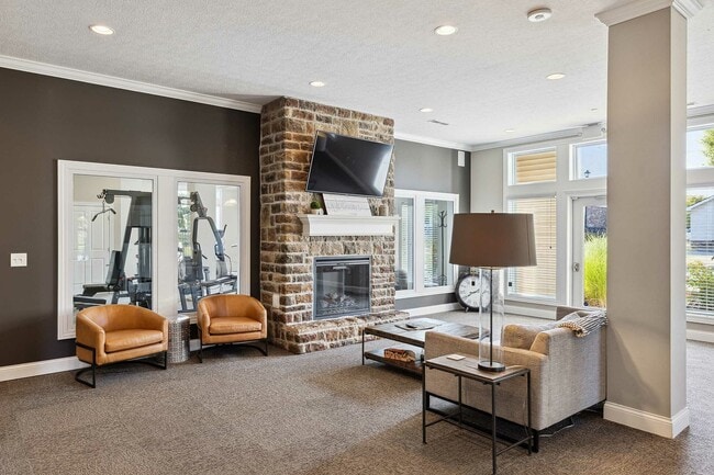 The Residences at Central Park - 04